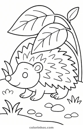 Ouriço entre as folhas, desenho em preto e branco para colorir
